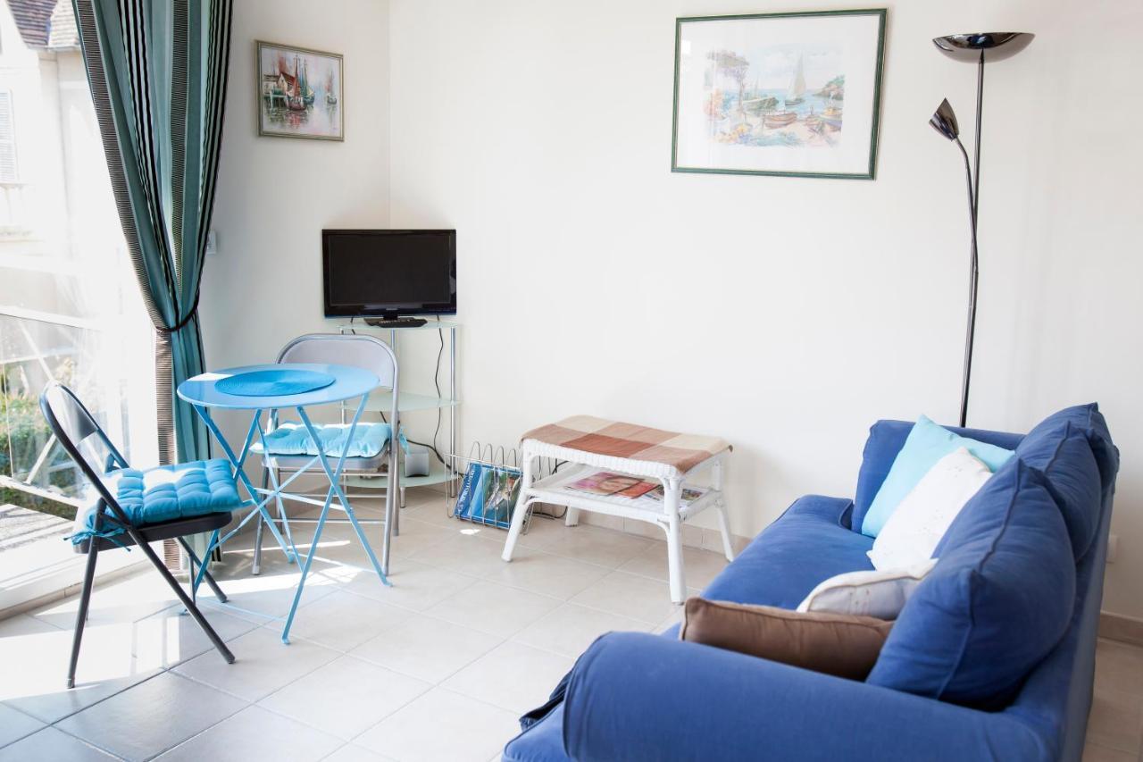 Appart Residence Proche Plage Avec Piscine Et Parking Couvert Prive Merville-Franceville-Plage Dış mekan fotoğraf